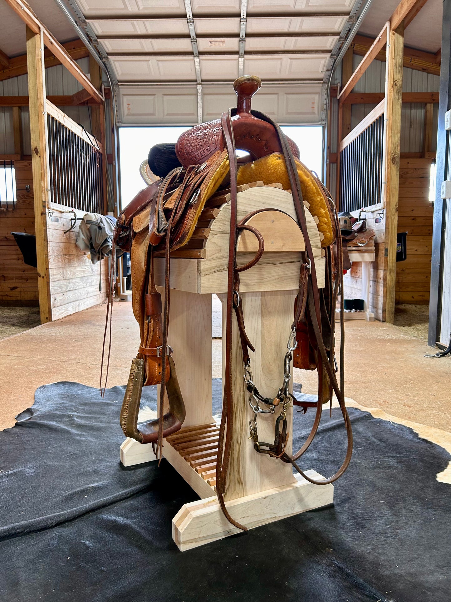 Saddle Stand - English & Western