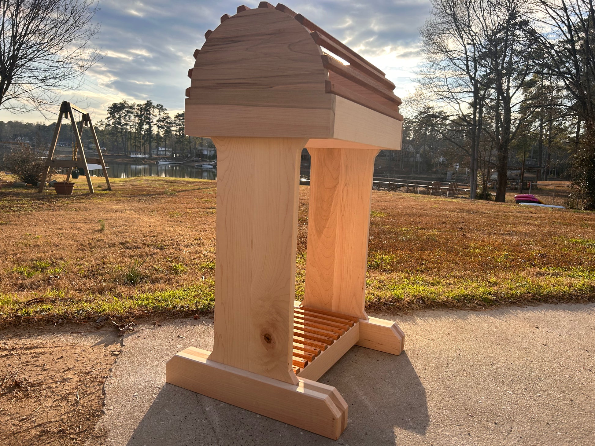 Trophy best sale saddle stand